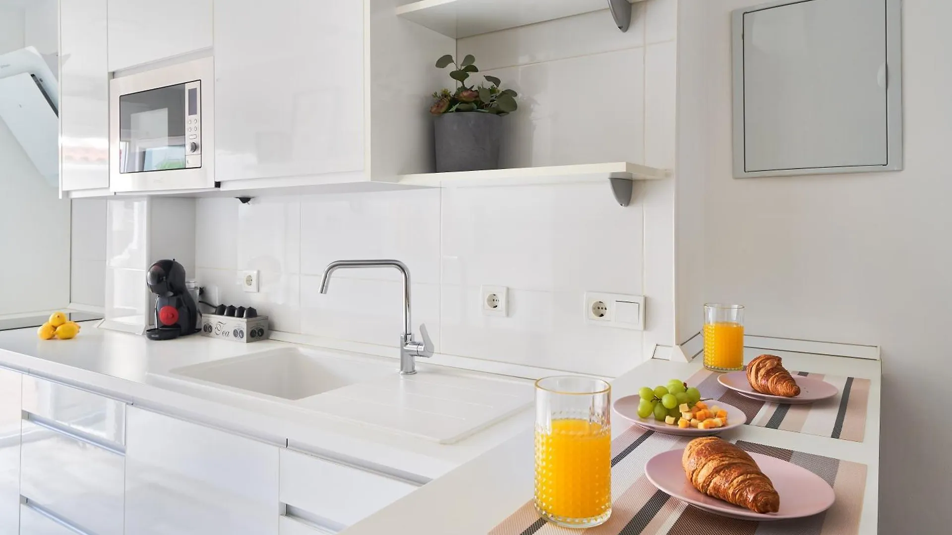 Apartamento A Pie De Calle Malaga Huelin Hiszpania