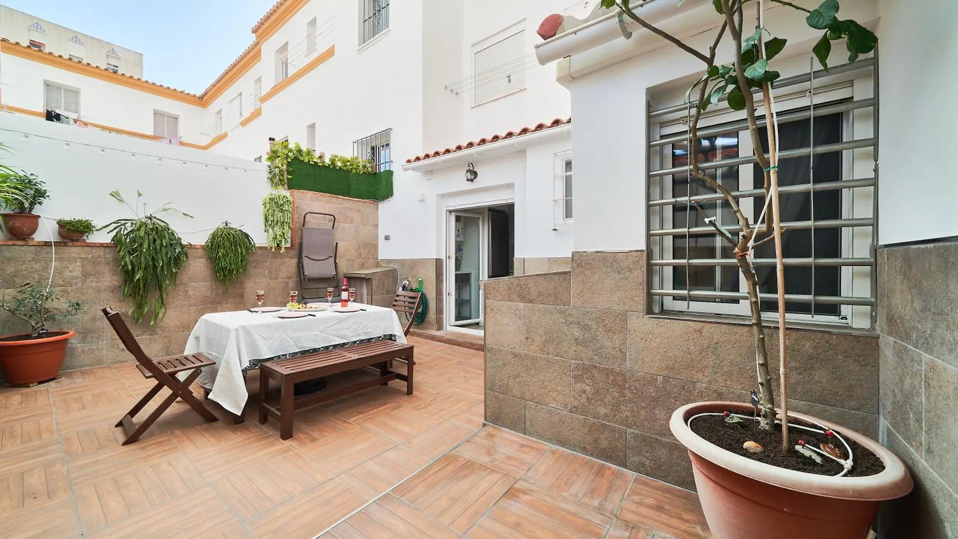 Apartamento A Pie De Calle Malaga Huelin Apartment