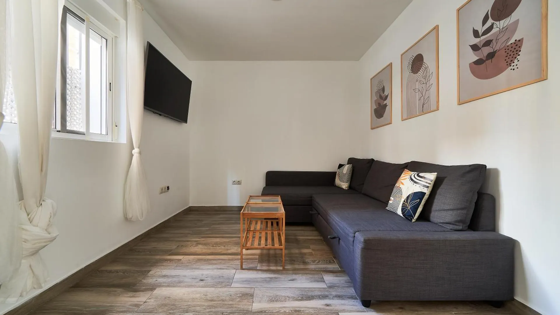 Apartamento A Pie De Calle Malaga Huelin